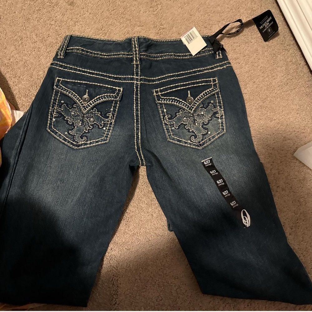 Stylish Blue Embroidered Women's Jeans